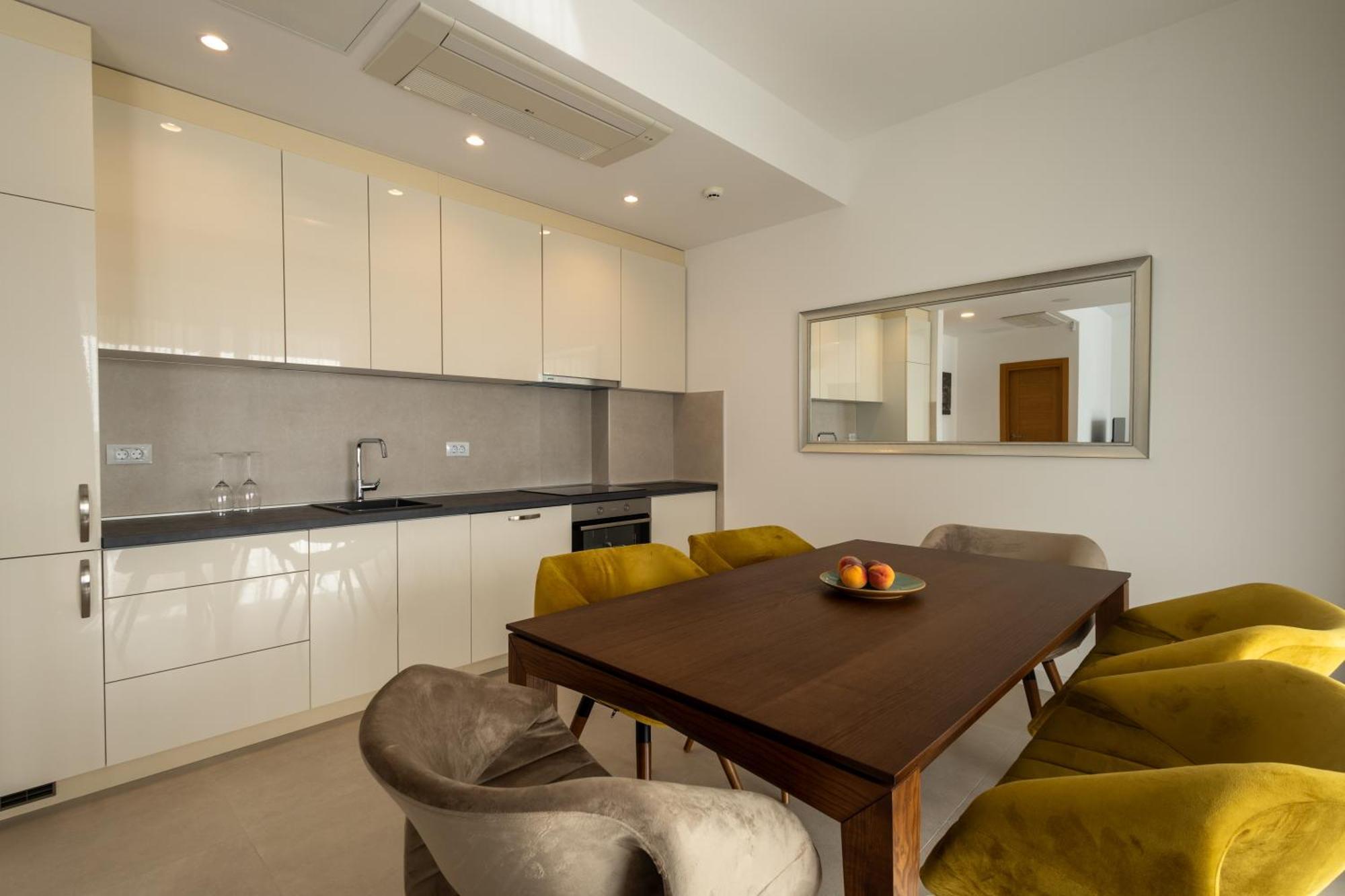 Panorama Bay Luxury Apartments โกตอร์ ภายนอก รูปภาพ