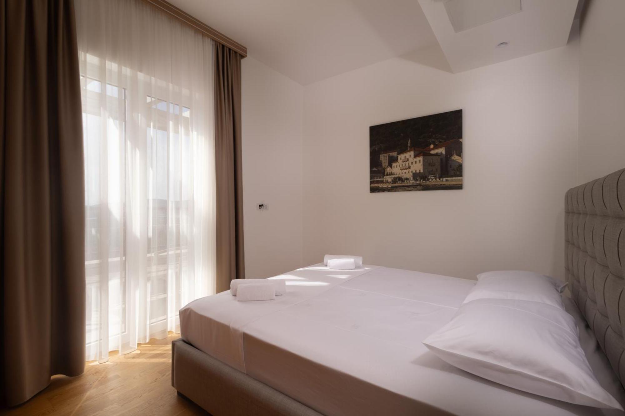 Panorama Bay Luxury Apartments โกตอร์ ภายนอก รูปภาพ