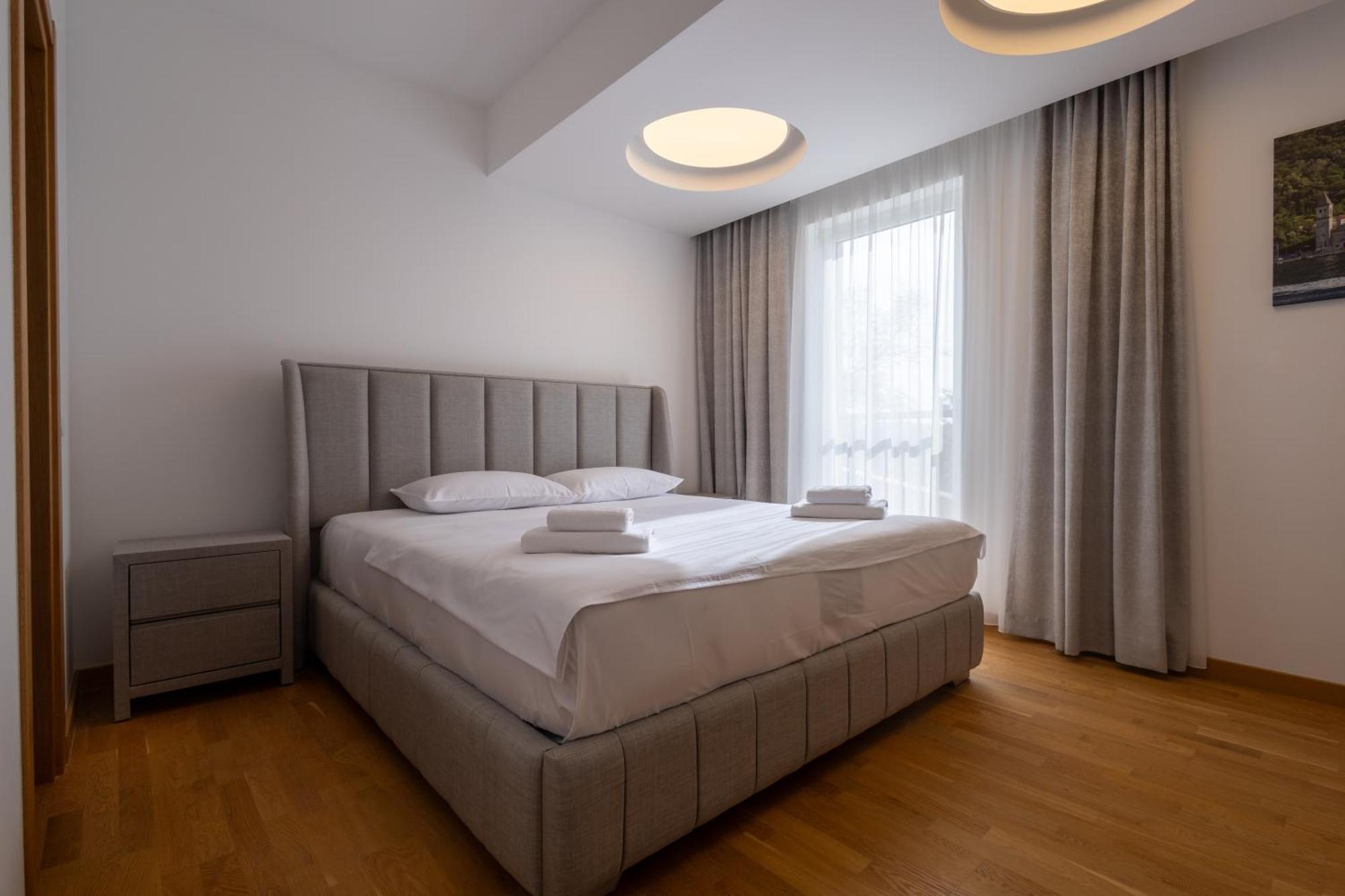 Panorama Bay Luxury Apartments โกตอร์ ภายนอก รูปภาพ