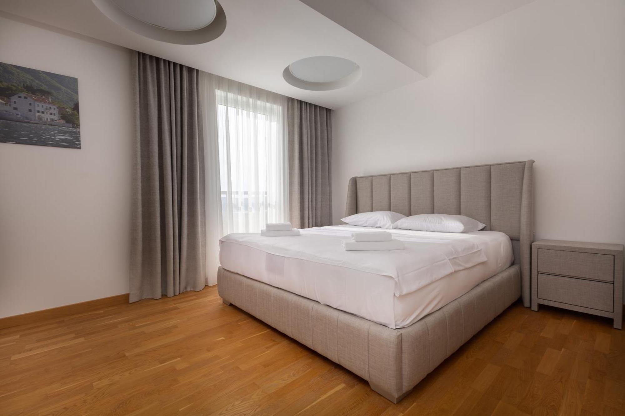 Panorama Bay Luxury Apartments โกตอร์ ภายนอก รูปภาพ