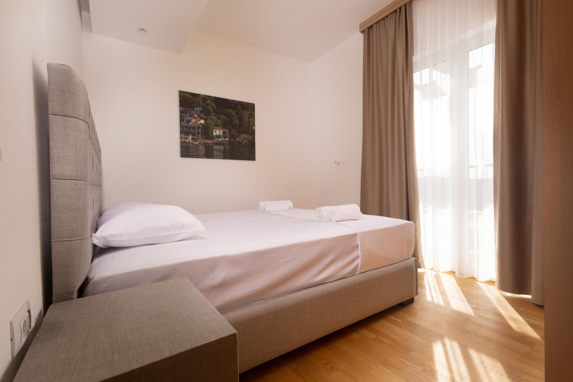 Panorama Bay Luxury Apartments โกตอร์ ภายนอก รูปภาพ