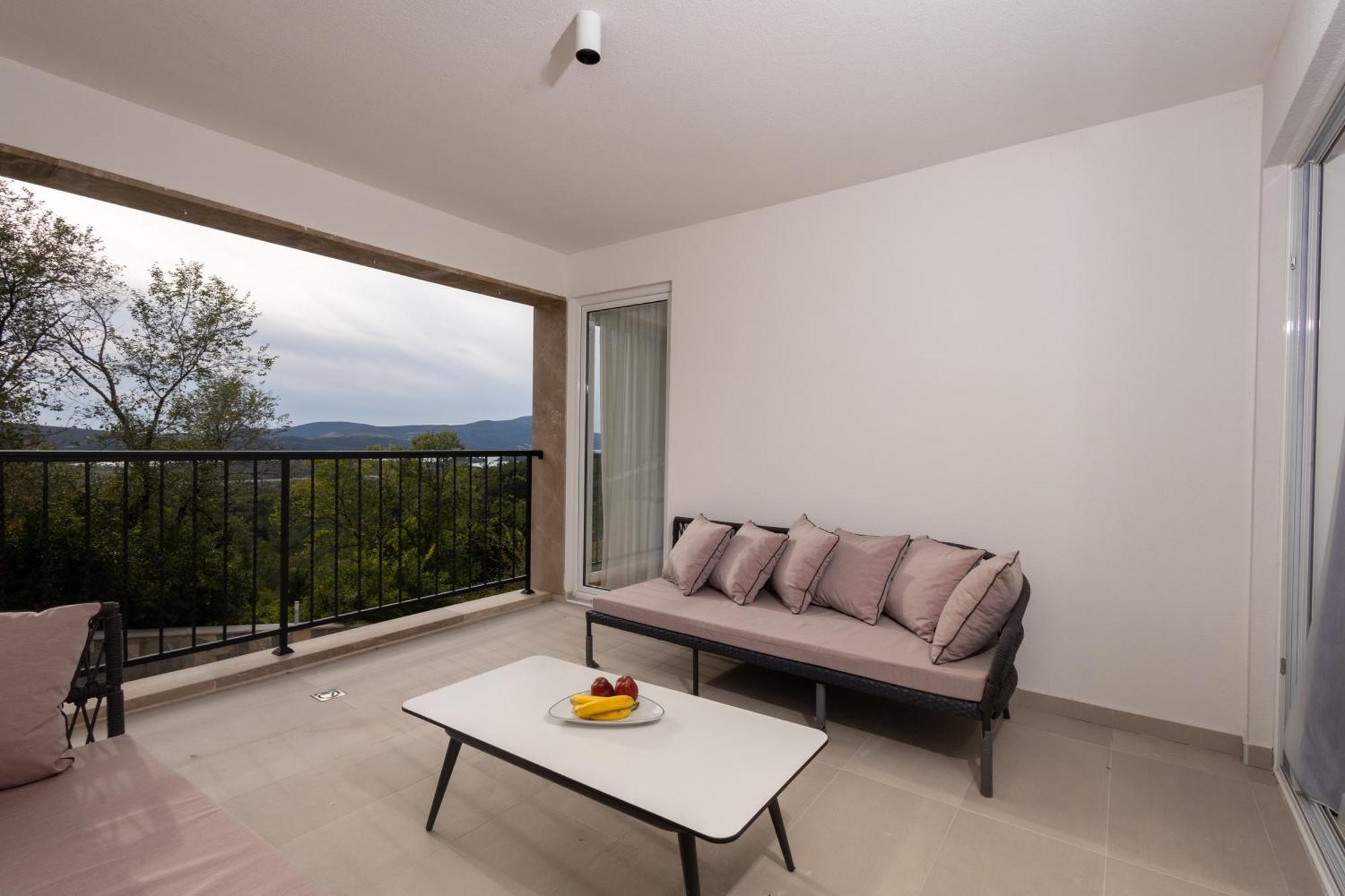 Panorama Bay Luxury Apartments โกตอร์ ภายนอก รูปภาพ