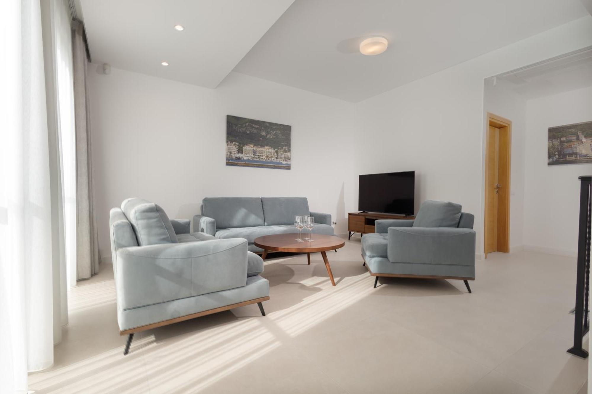 Panorama Bay Luxury Apartments โกตอร์ ภายนอก รูปภาพ