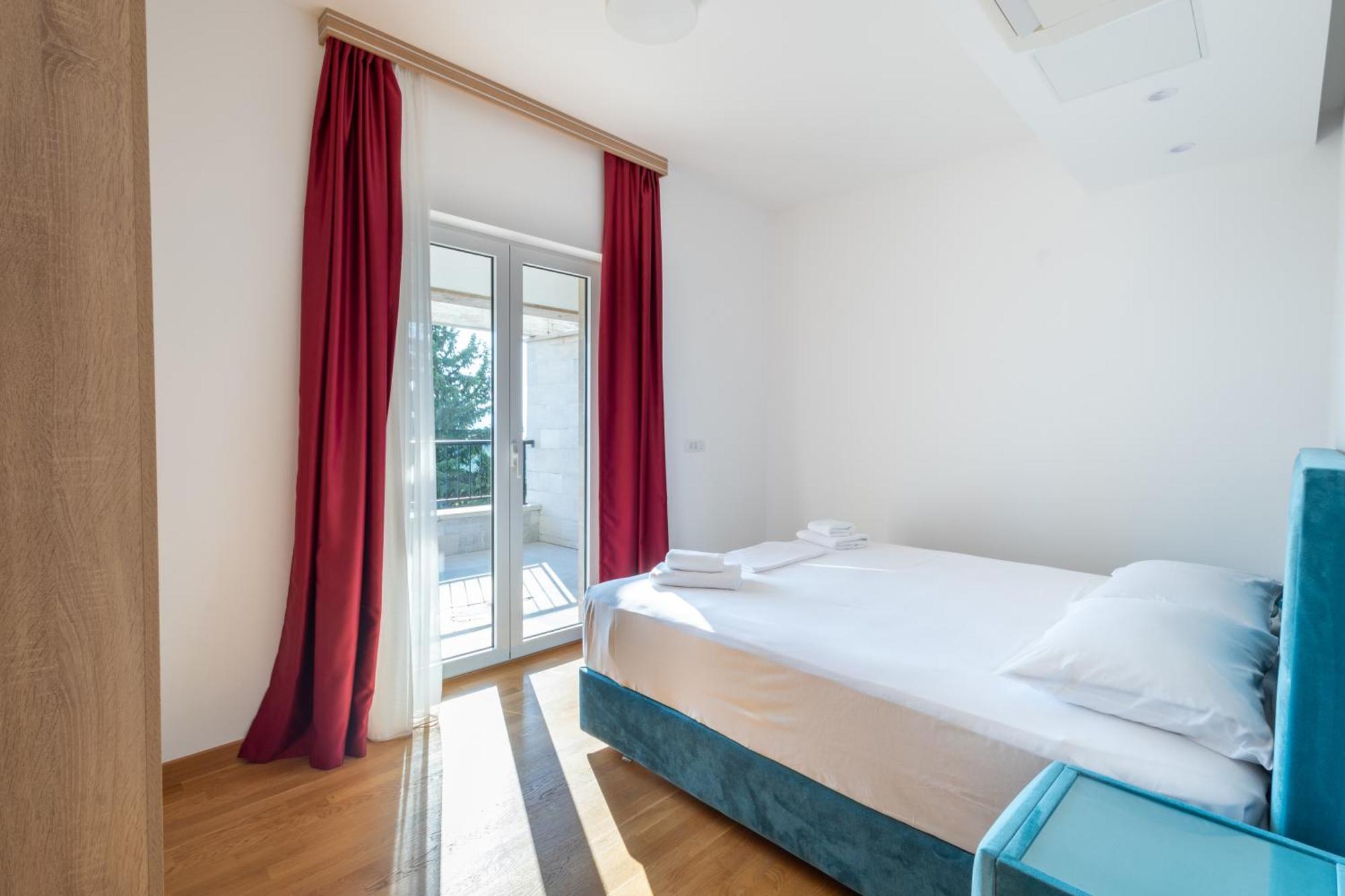 Panorama Bay Luxury Apartments โกตอร์ ภายนอก รูปภาพ